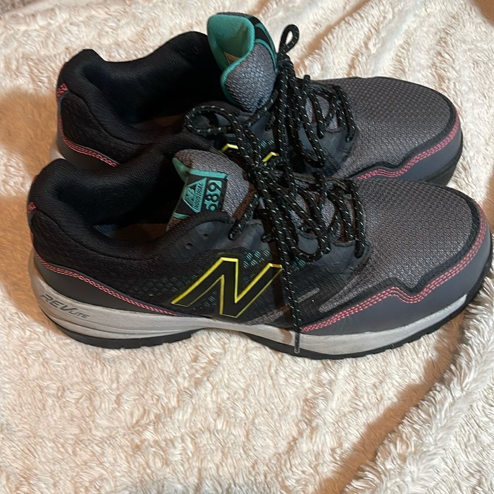 New Balance Women’s 589V1, Gray Composite Toe Shoes, Size 10.5 M